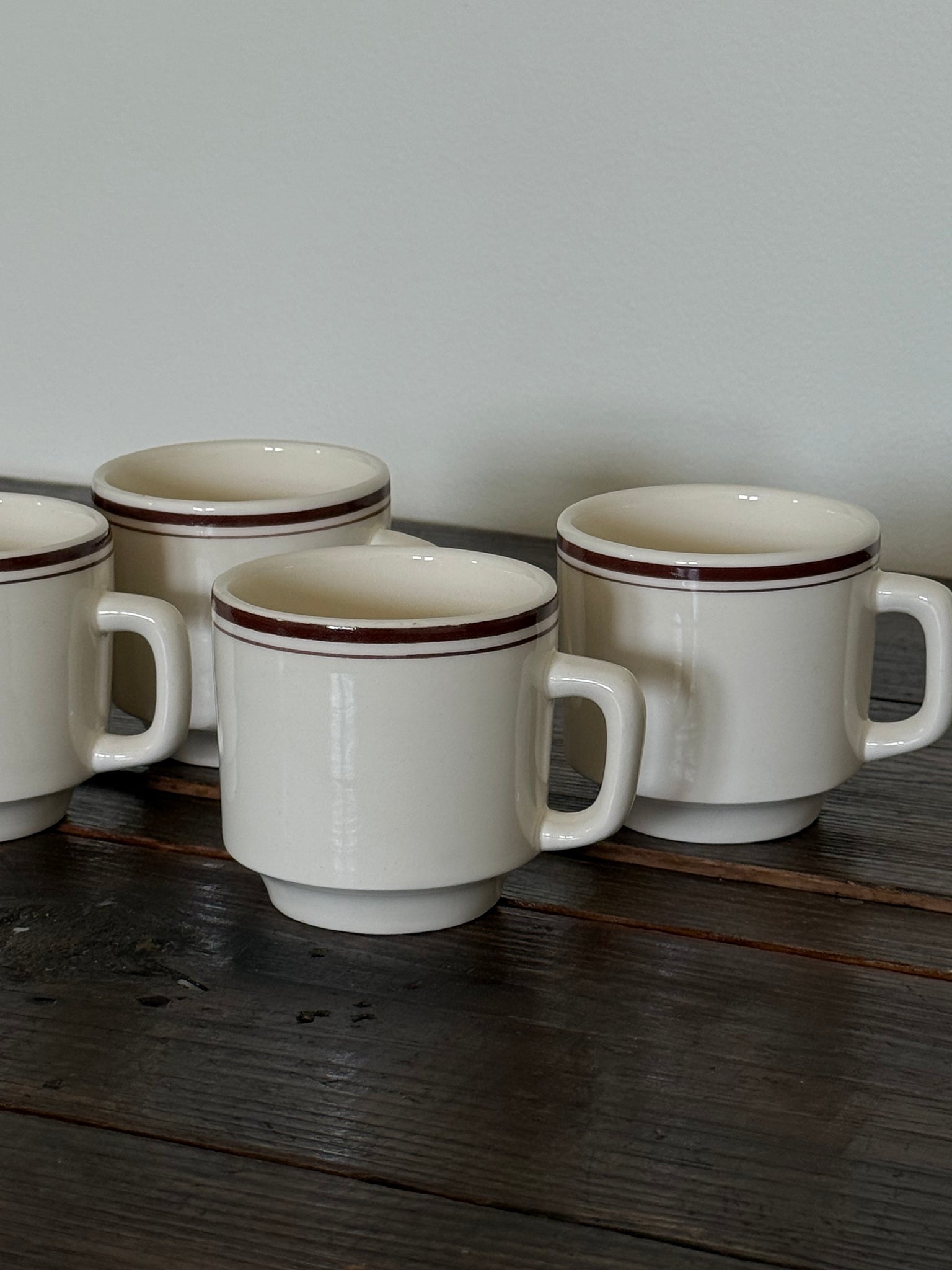 Brown striped mug set