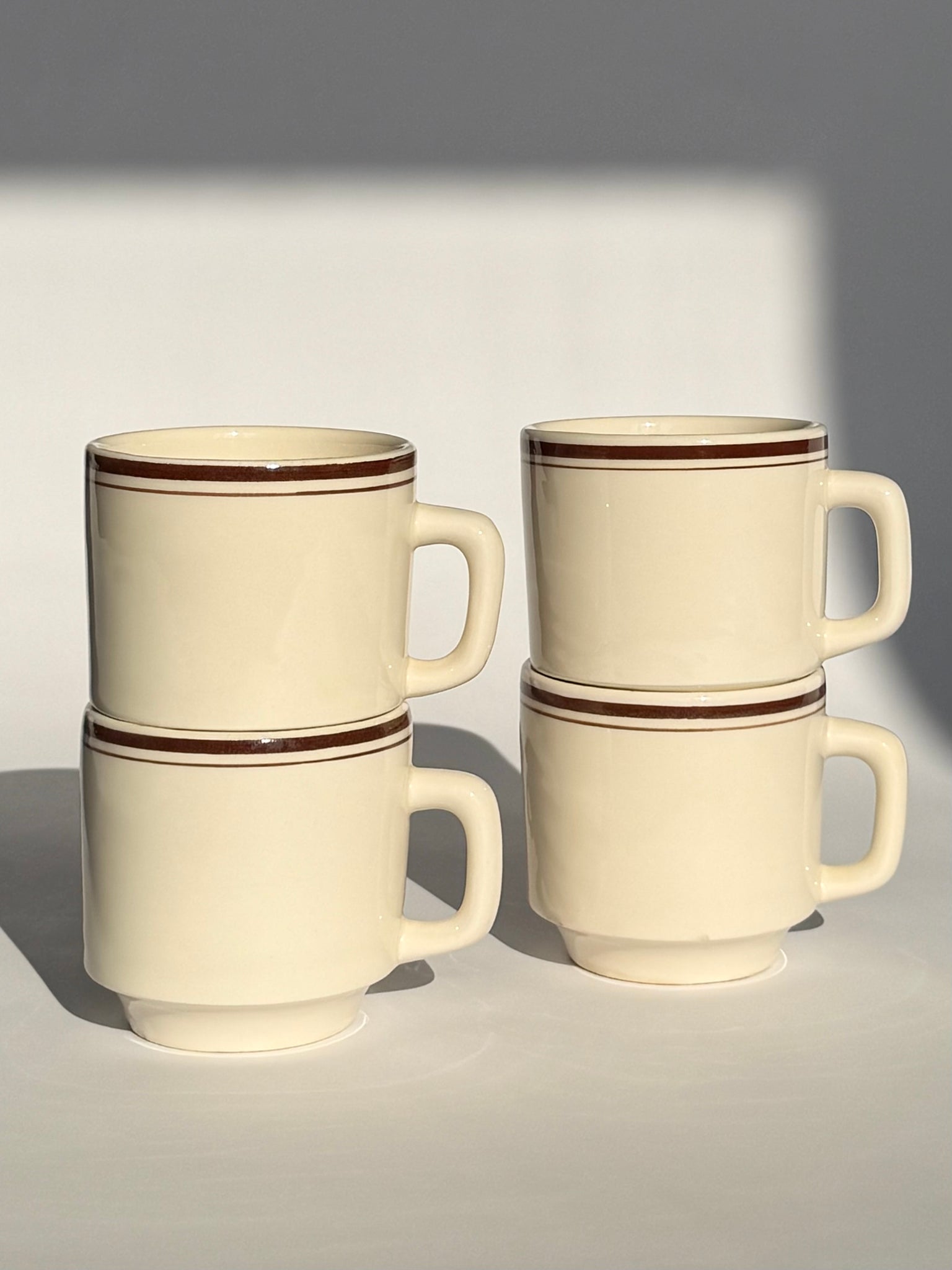 Brown striped mug set