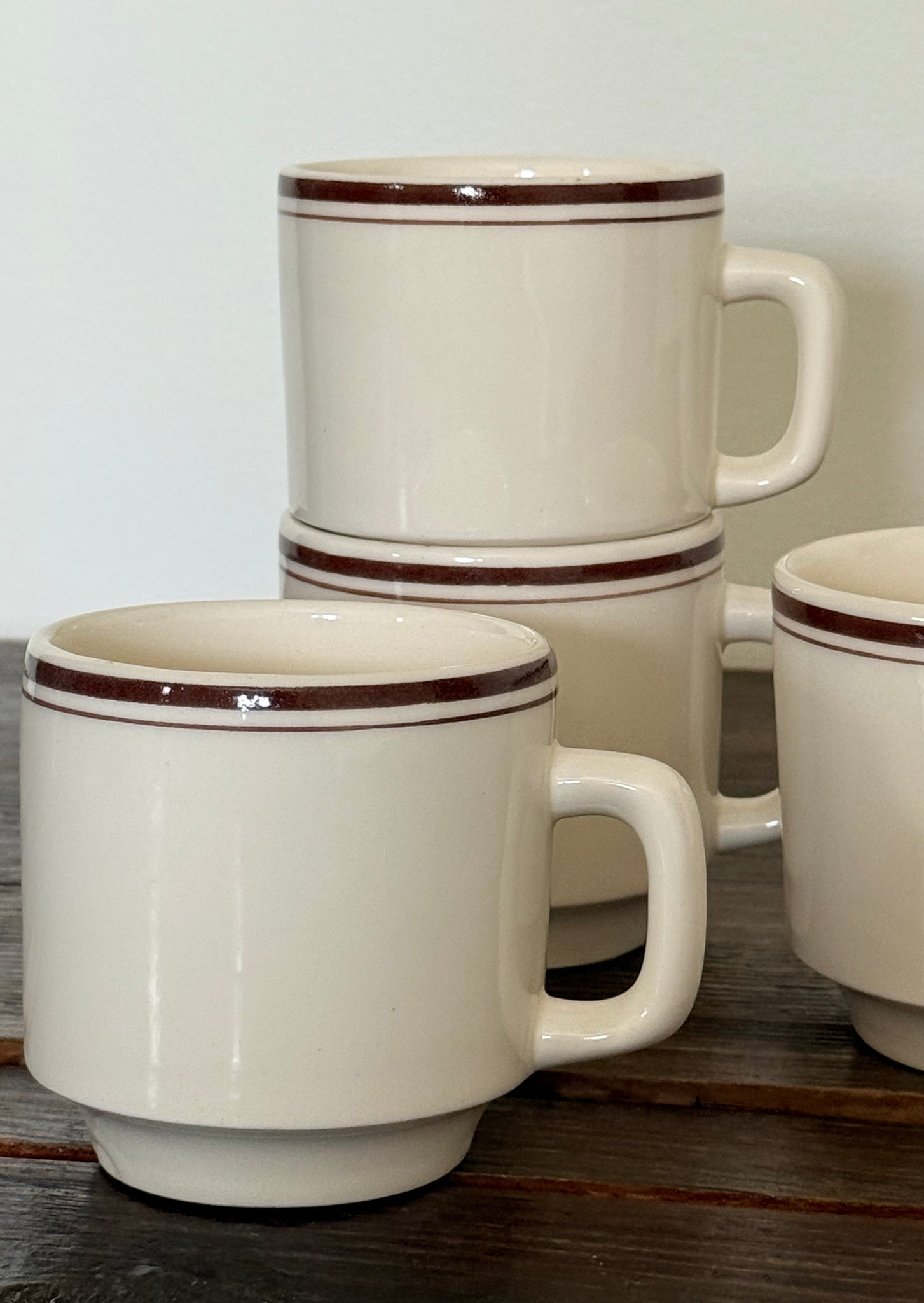 Brown striped mug set