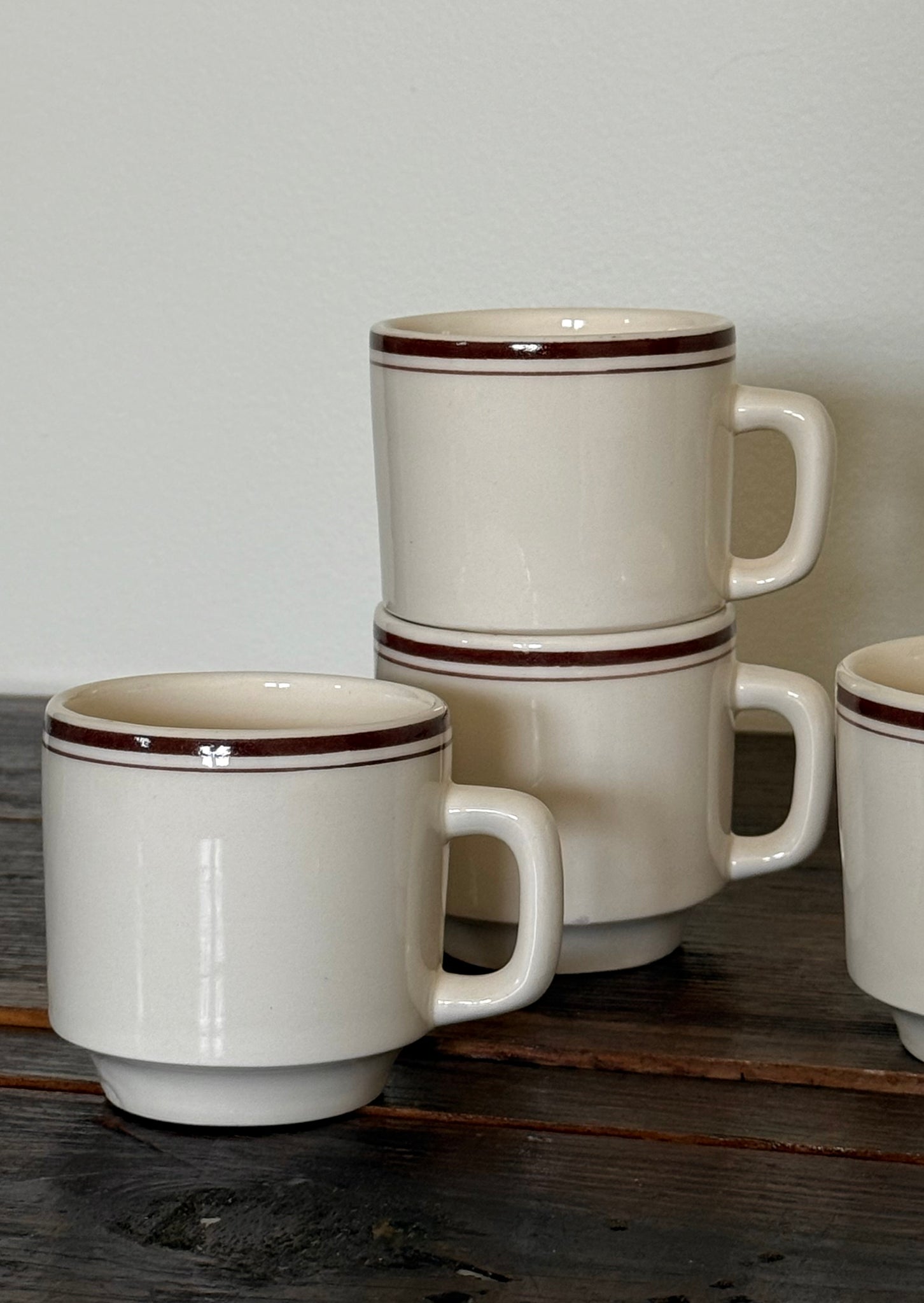 Brown striped mug set