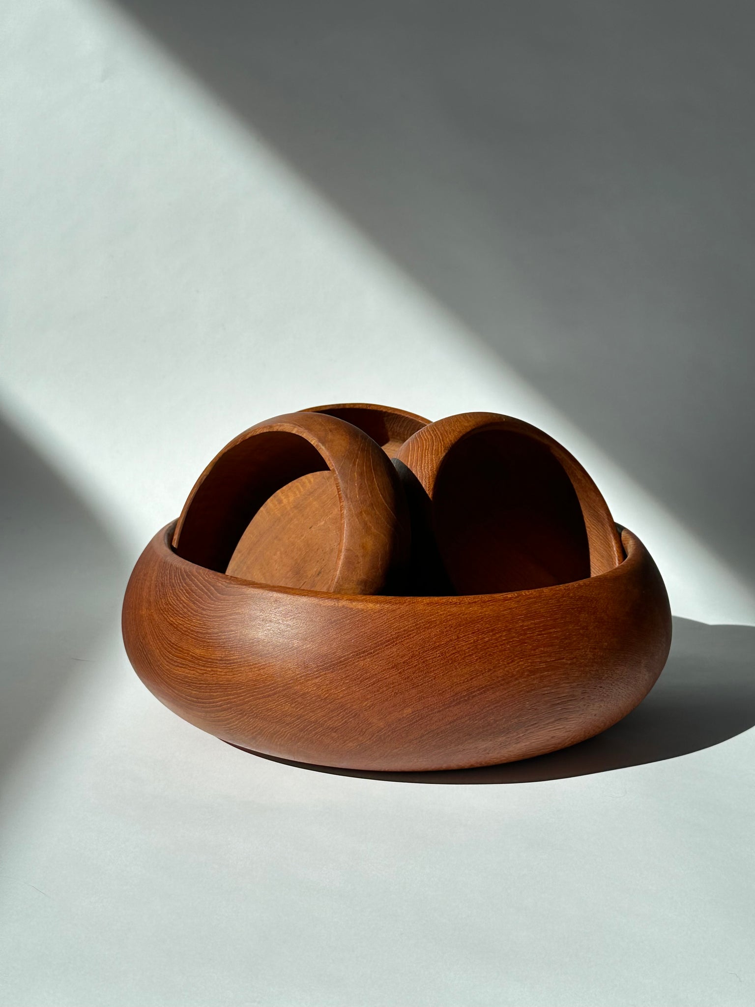 Teak bowl set