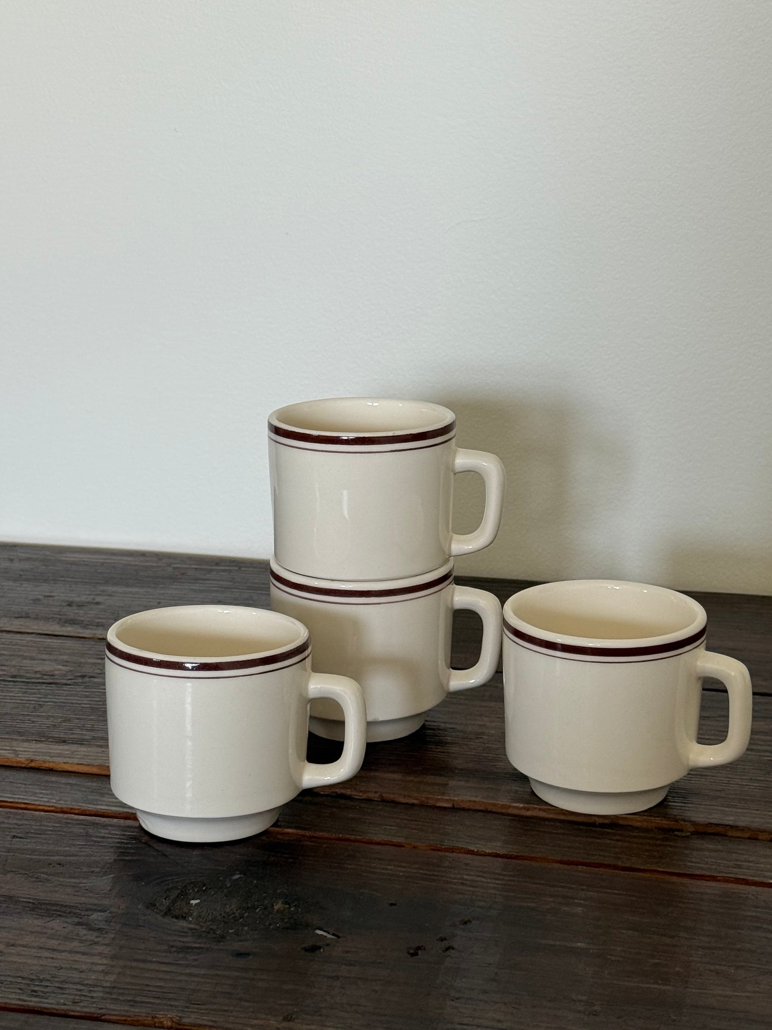 Brown striped mug set