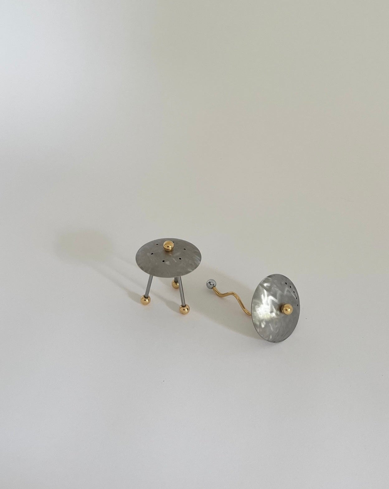 BRUCE R MACDONALD UFO SALT & PEPPER SHAKERS