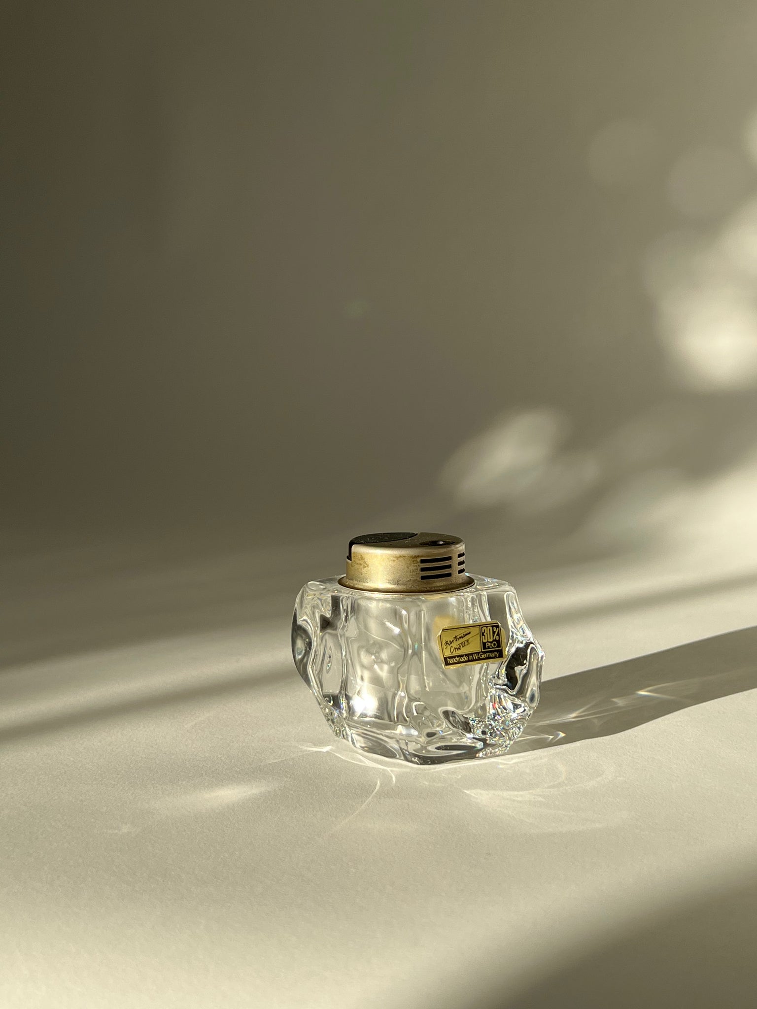 FREEFORM GLASS TABLE LIGHTER