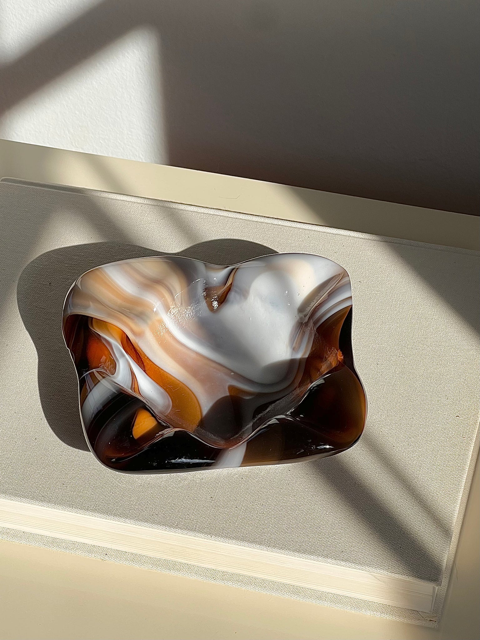 Swirl glass ashtray