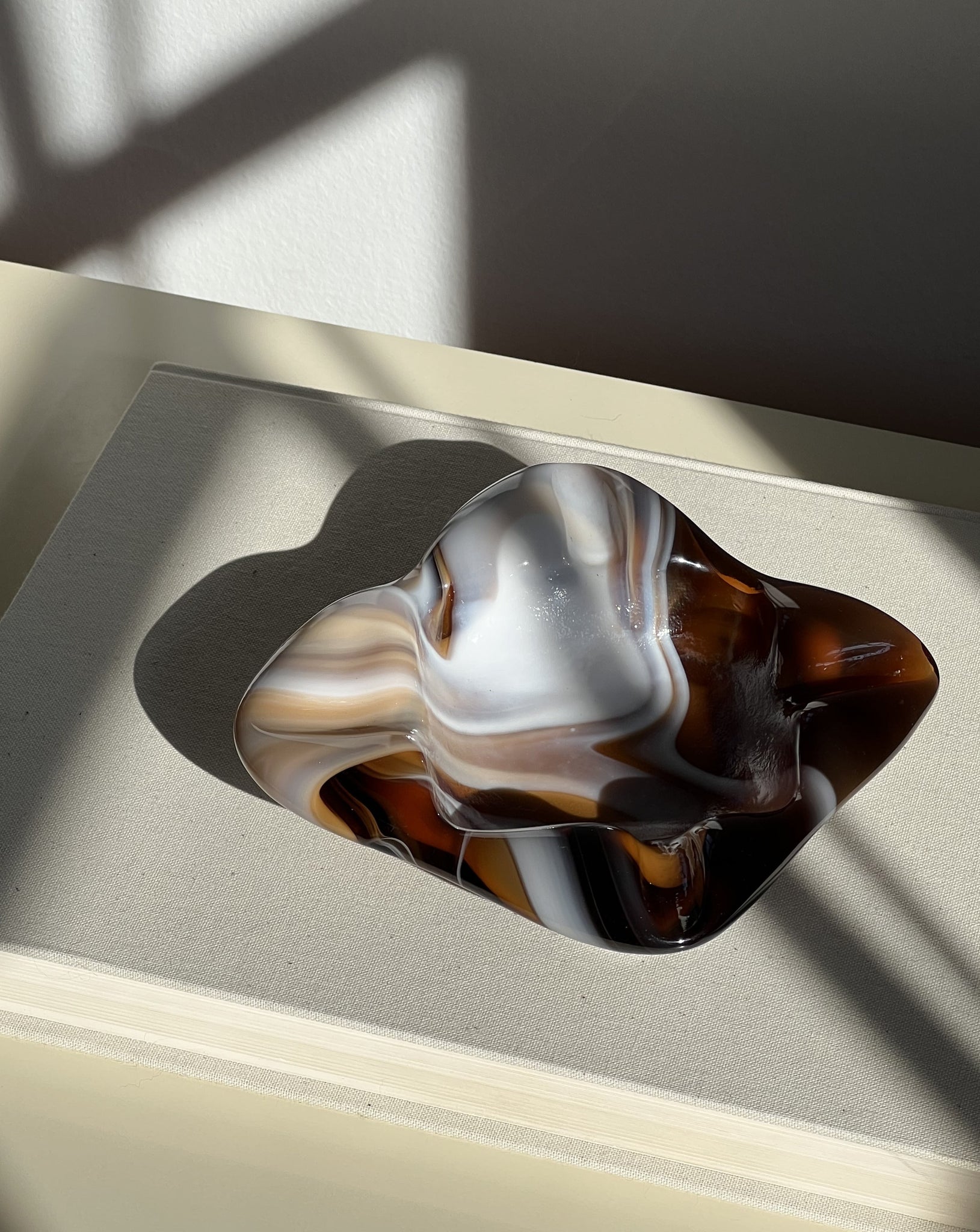 Swirl glass ashtray