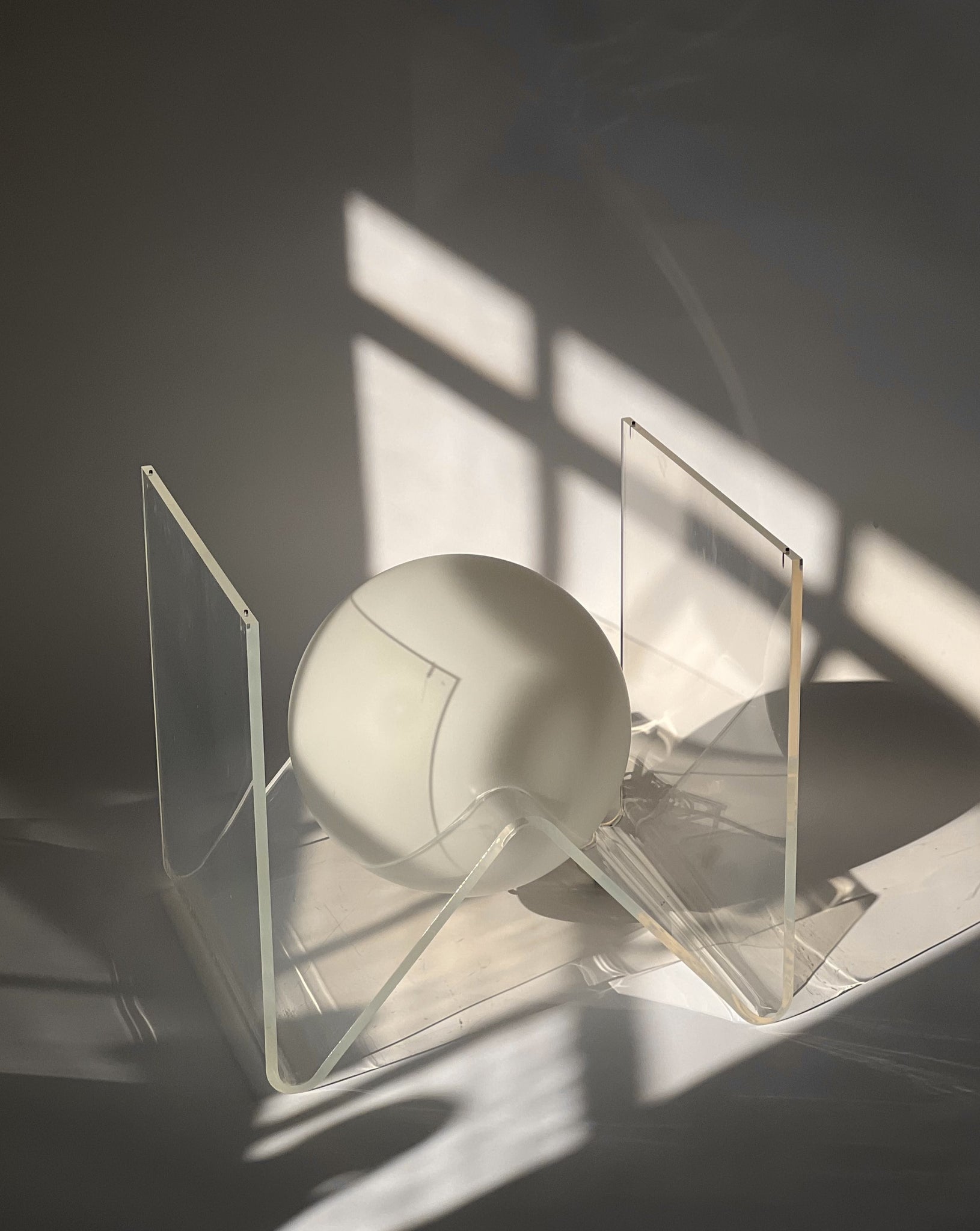 LUCITE FLOOR LAMP