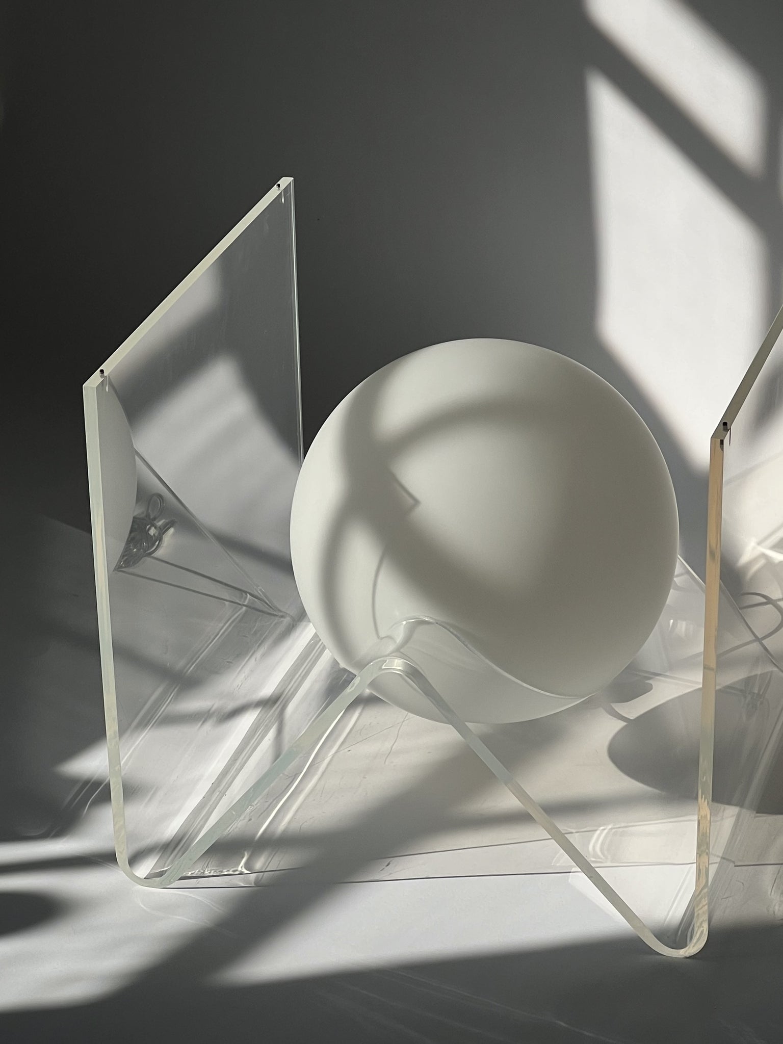 LUCITE FLOOR LAMP