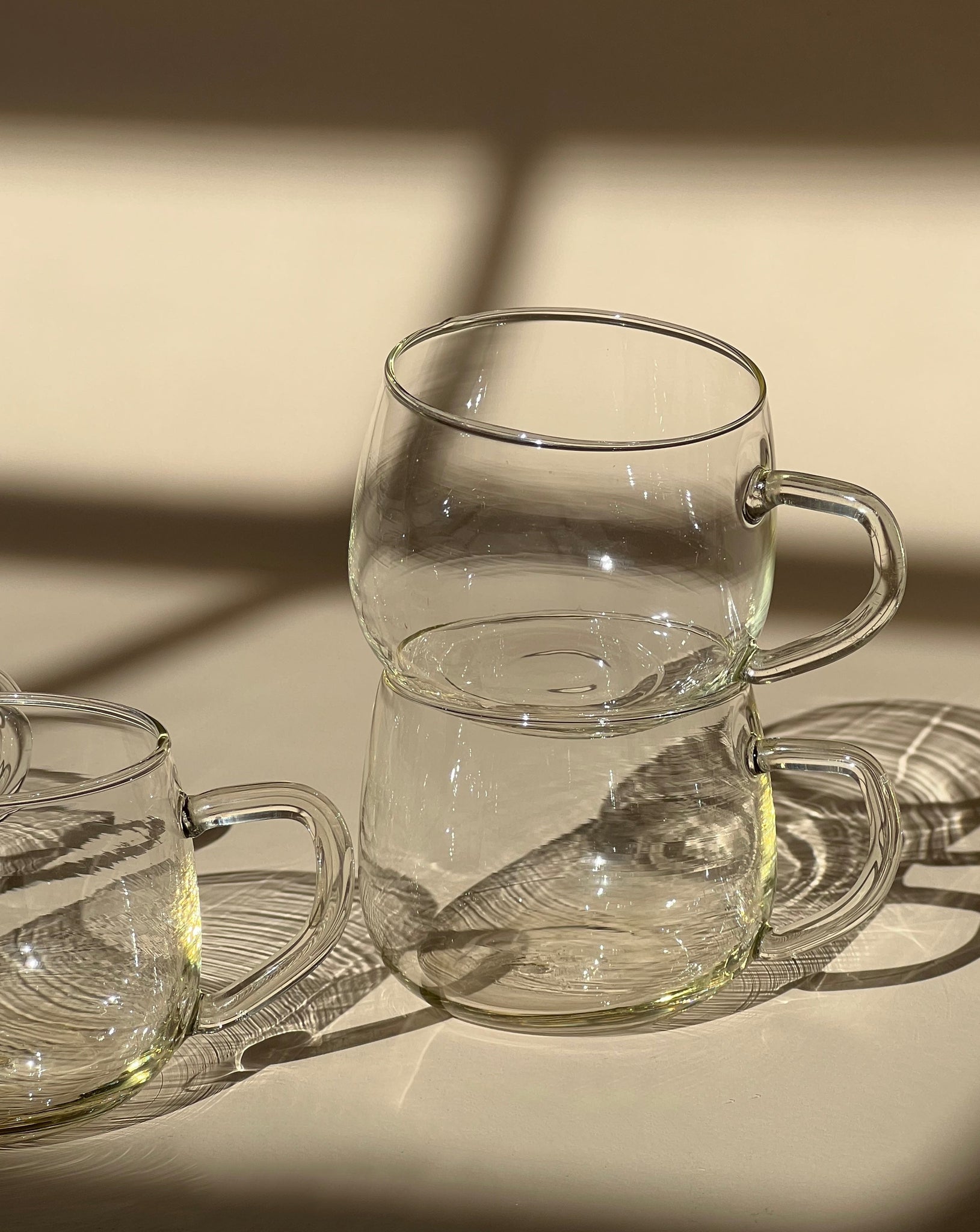 GLASS MUGS