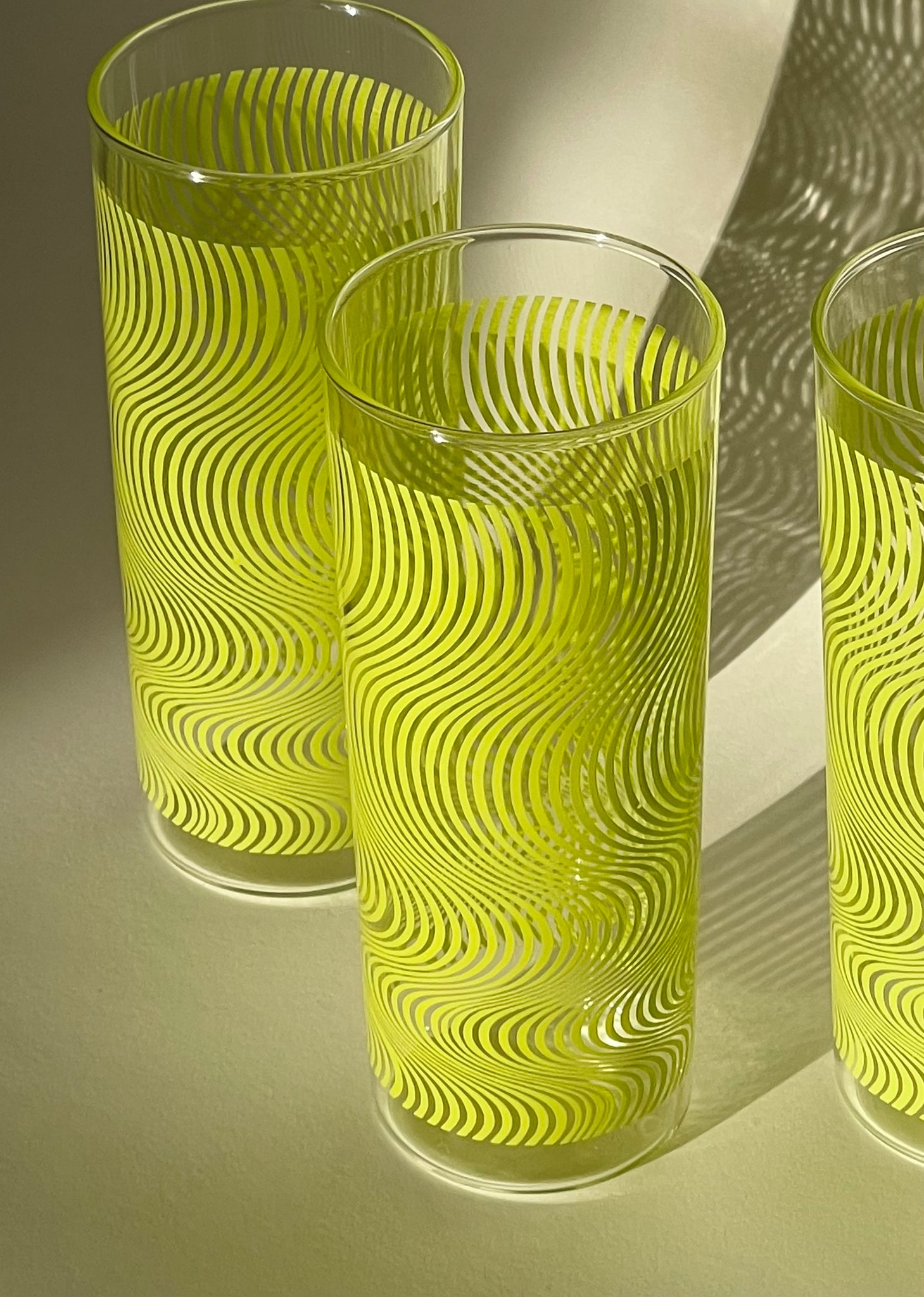 Set of 4 psychedelic glasses