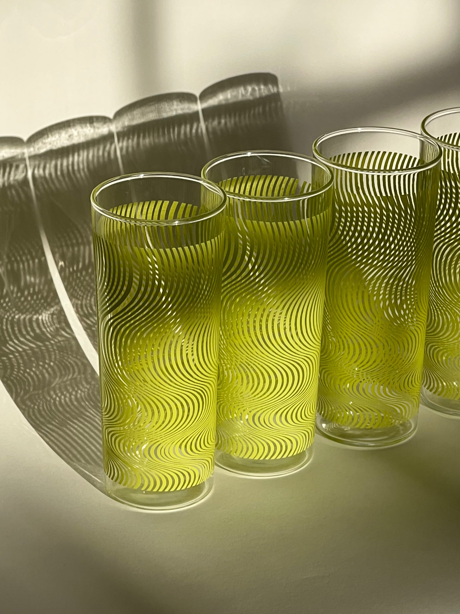 Set of 4 psychedelic glasses