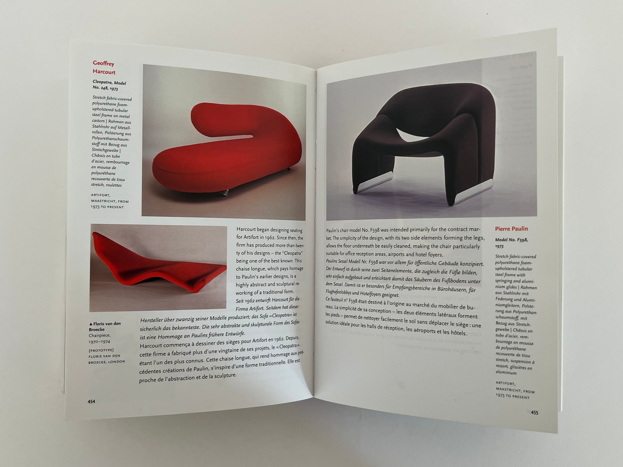 1000 Chairs by CHARLOTTE & PETER FIELL