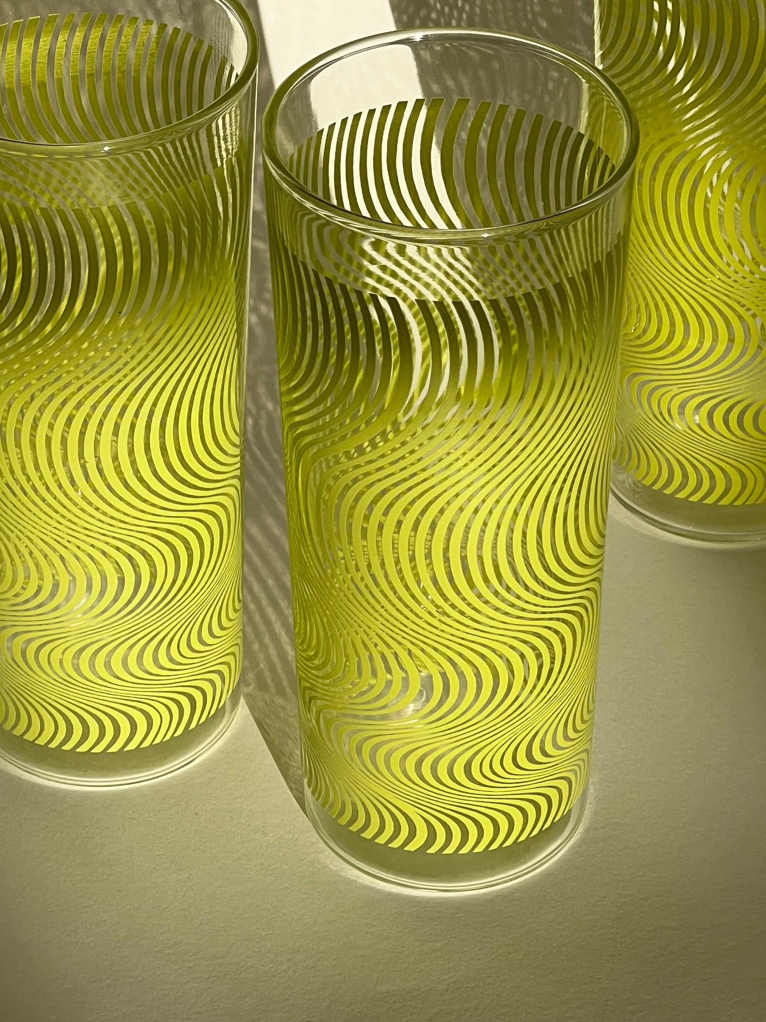 Set of 4 psychedelic glasses